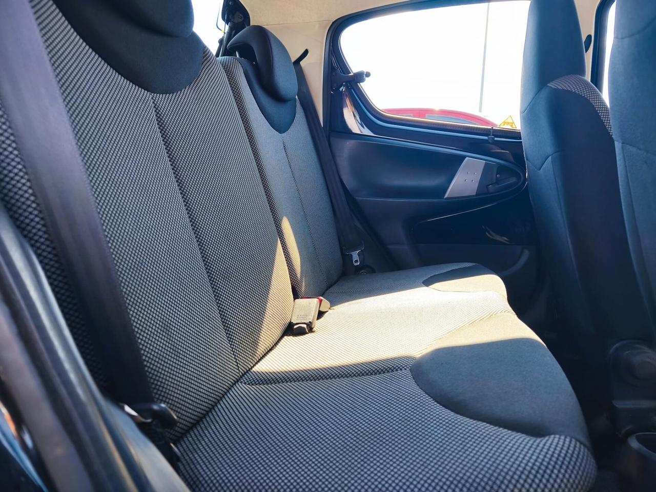 Toyota Aygo 1.0 12V VVT-i 5 porte Sol