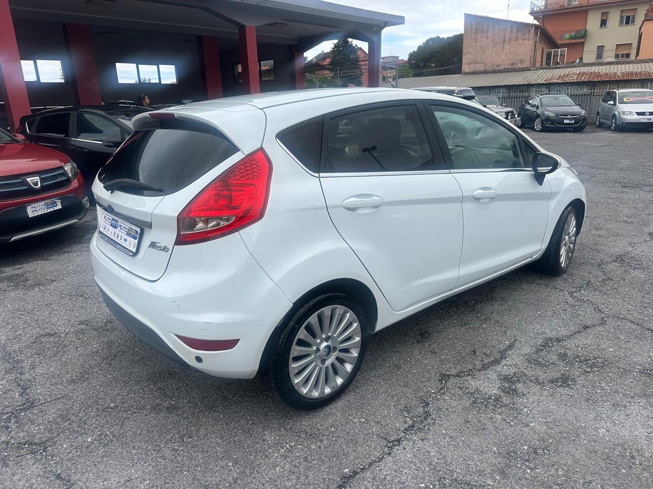 Ford Fiesta 1.4 TDCi 5p. Titanium