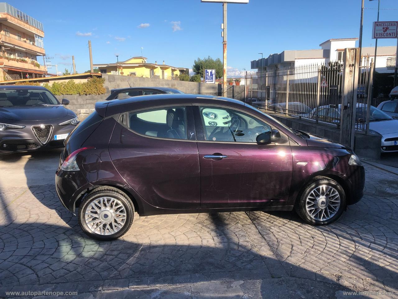 LANCIA Ypsilon 1.2 69 CV Platino