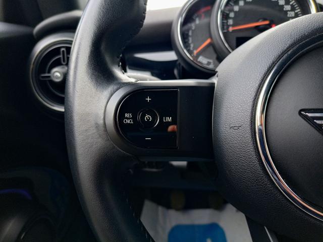 MINI Mini 1.5 Cooper Essential Cabrio