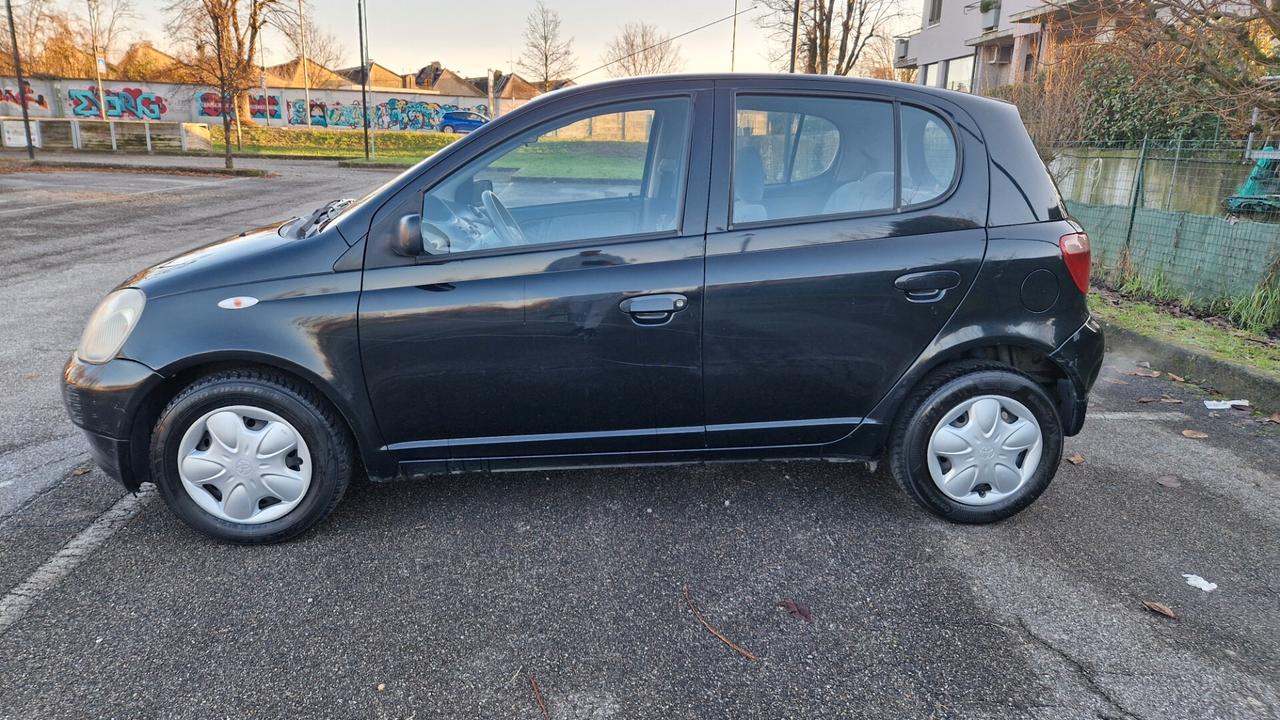 Toyota Yaris Sol *Neopatentati *