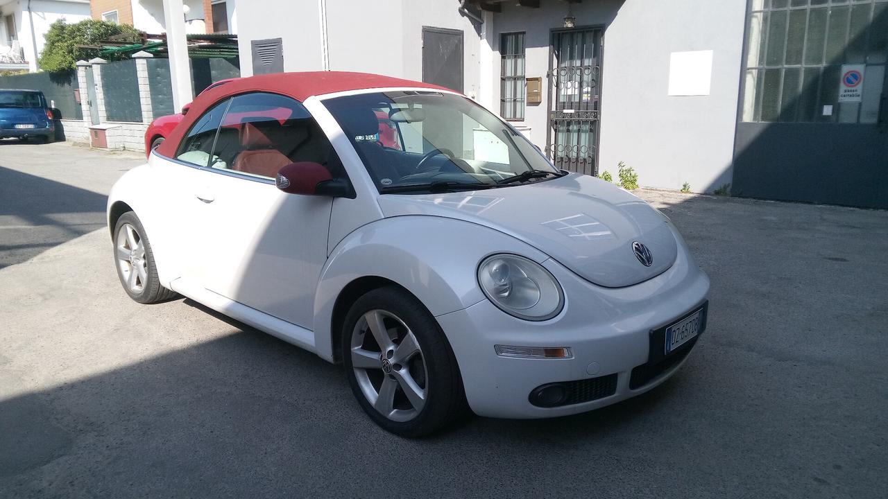 Volkswagen New Beetle 2.0 Cabrio Lim. Red Edt.