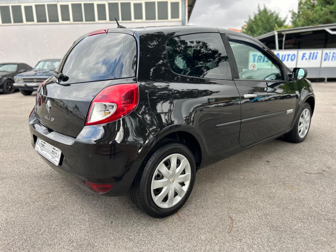 Renault Clio 1.2 100CV 3 porte Dynamique