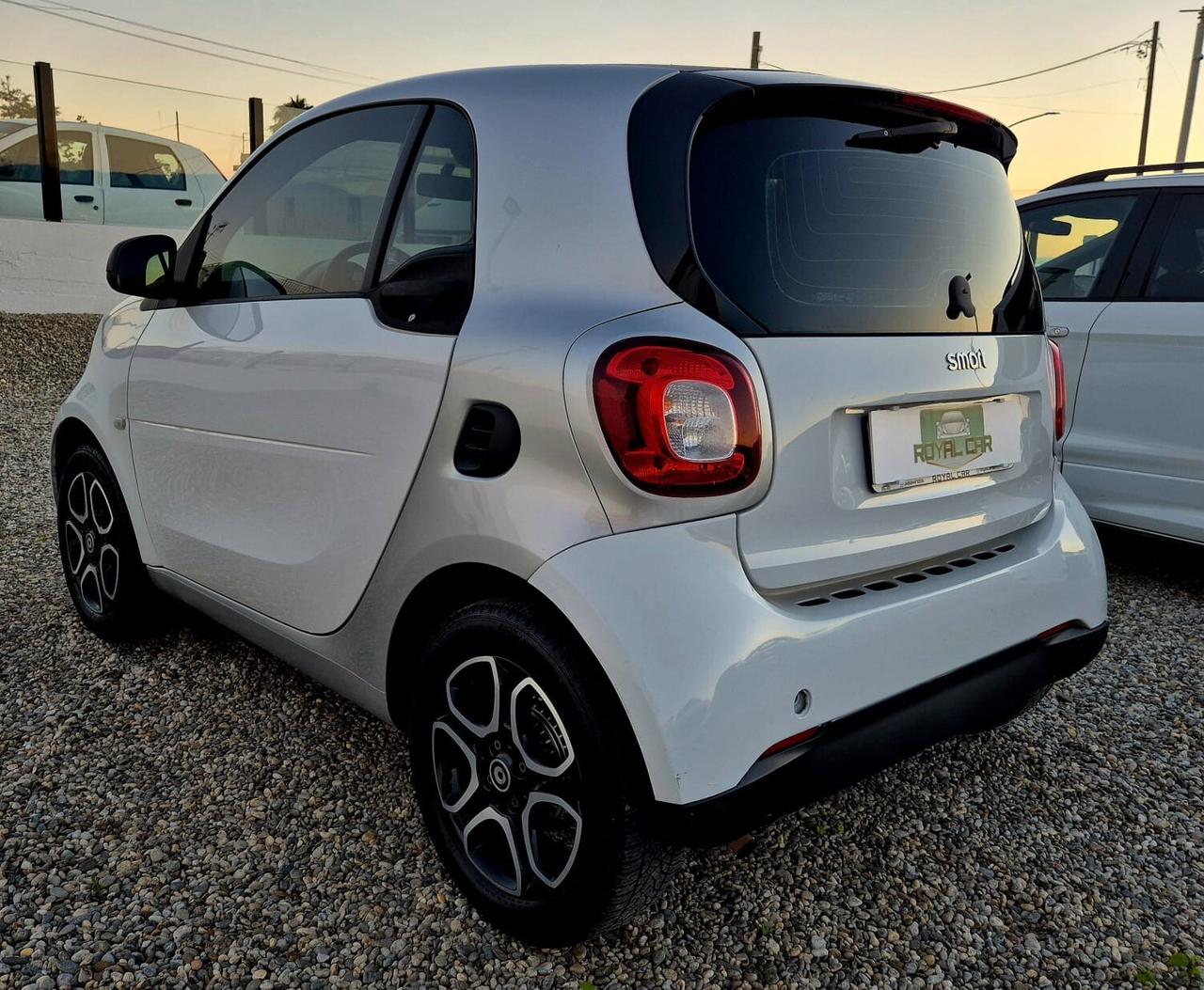 Smart ForTwo 1.0 benzina 71 CV cambio automatico