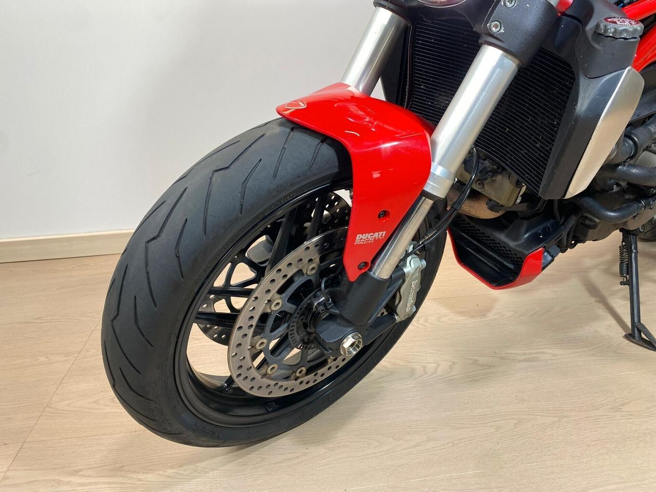 DUCATI MONSTER 1200 + TERMIGNONI DA 99€ AL MESE