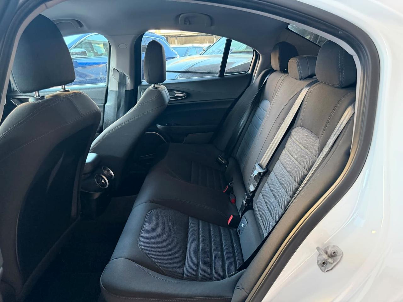 Alfa Romeo Giulia 2.2 Turbodiesel 160 CV AT8 Business