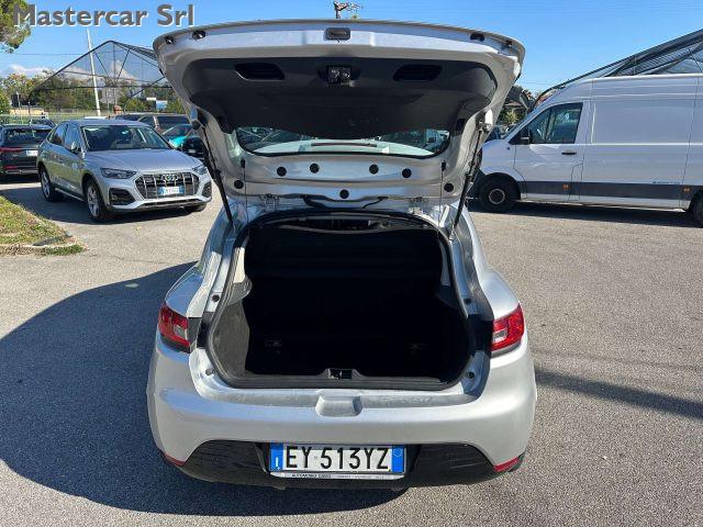RENAULT Clio Clio 5p 1.2 Costume National 75cv tg. EY513YZ