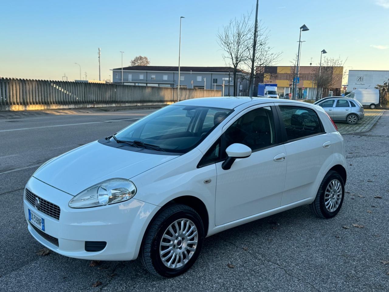 Fiat Grande Punto 1.4 78cv Bnz Metano 2024 Neopatentati