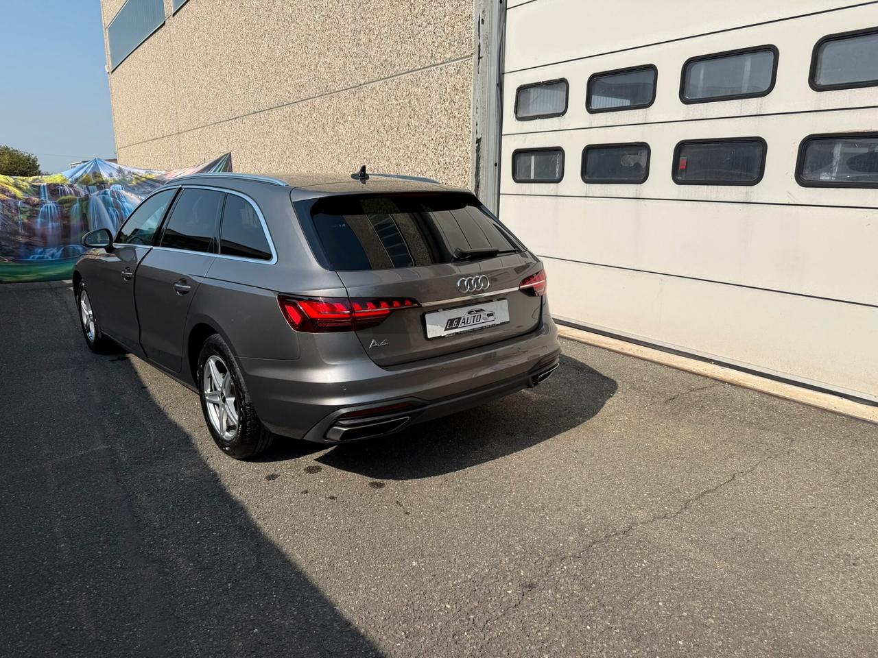 Audi A4 Avant 30 TDI/136 CV S tronic line edition