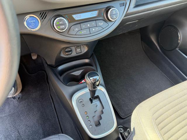 TOYOTA Yaris 1.5 Hybrid 5 porte Business