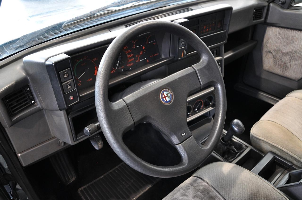 Alfa Romeo 75 2.0i TS 1a serie ASI CRS quadro arancio