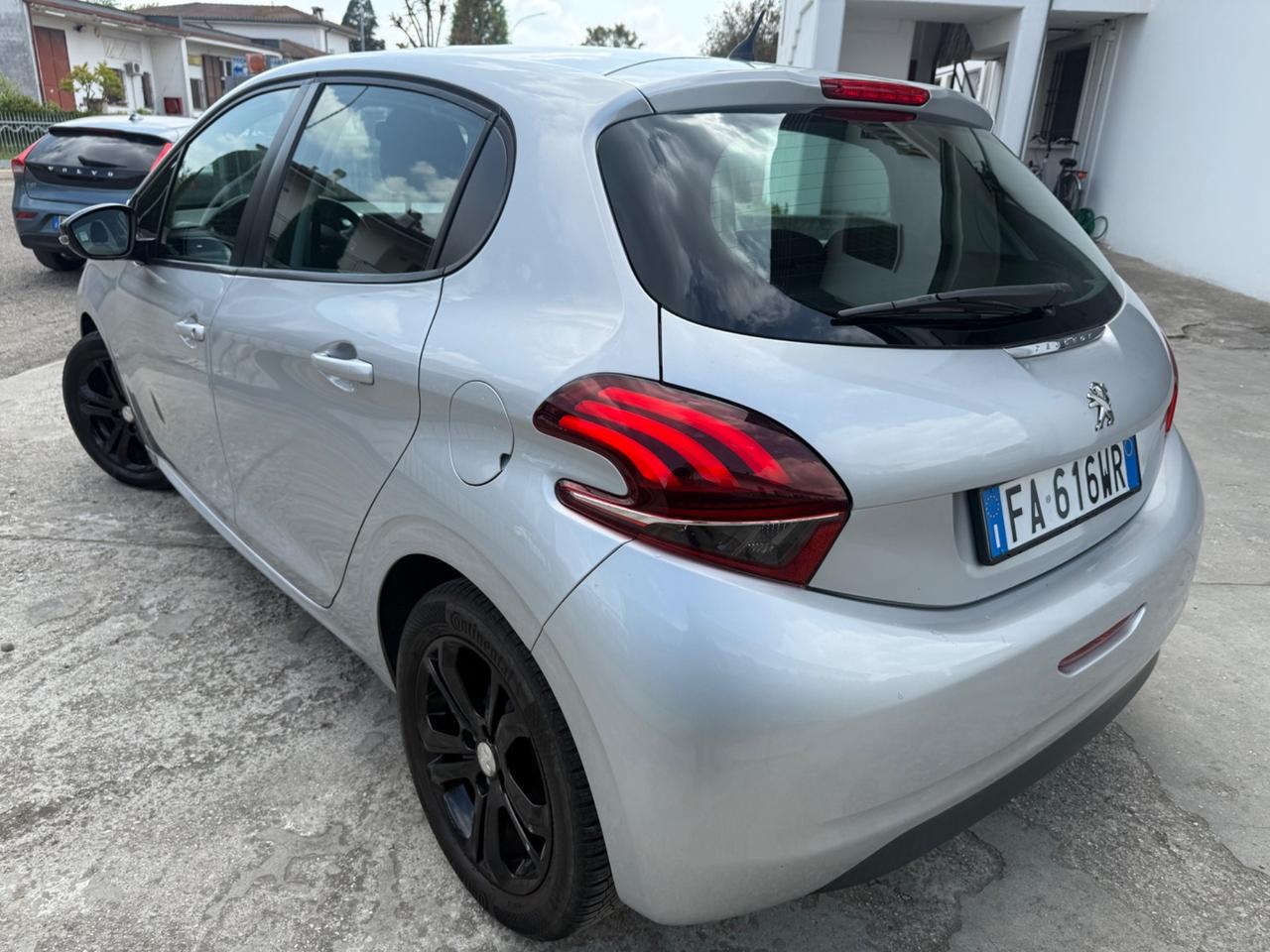Peugeot 208 1.4 HDi 68 CV Led unico prop. 2015