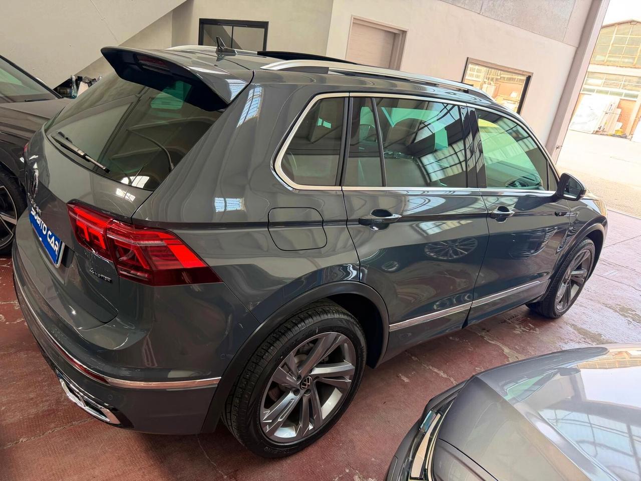 Volkswagen Tiguan 2.0 TDI 200 CV SCR DSG 4MOTION R-Line TETTO APRIBILE