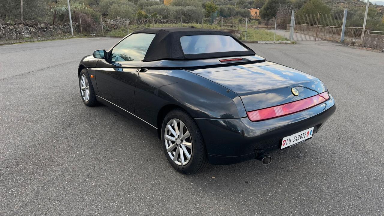 Alfa Romeo GTV 2.0i V6