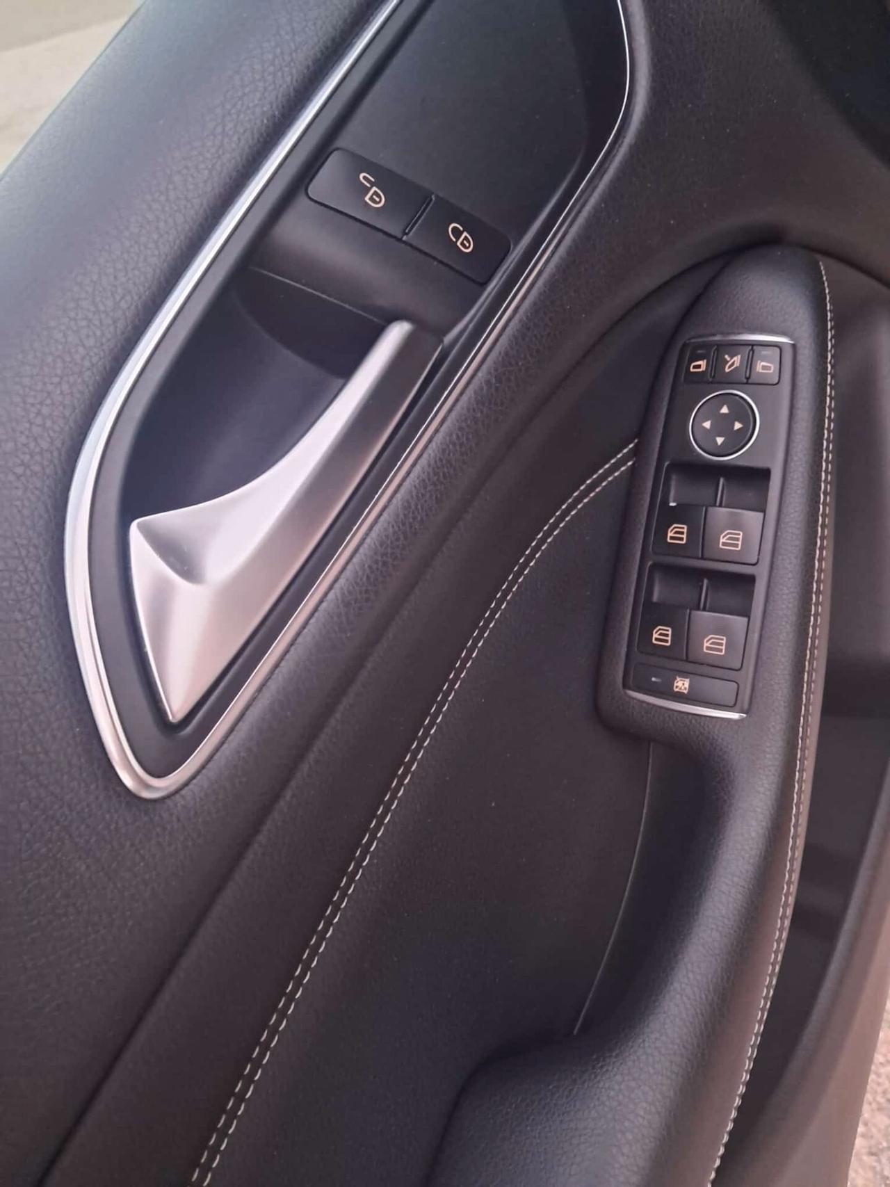 Mercedes-benz B 180 CDI BlueEFFICIENCY Premium