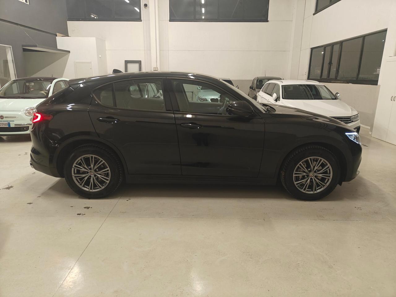 Alfa Romeo Stelvio 2.2 Turbodiesel 190 CV AT8 Q4 Business