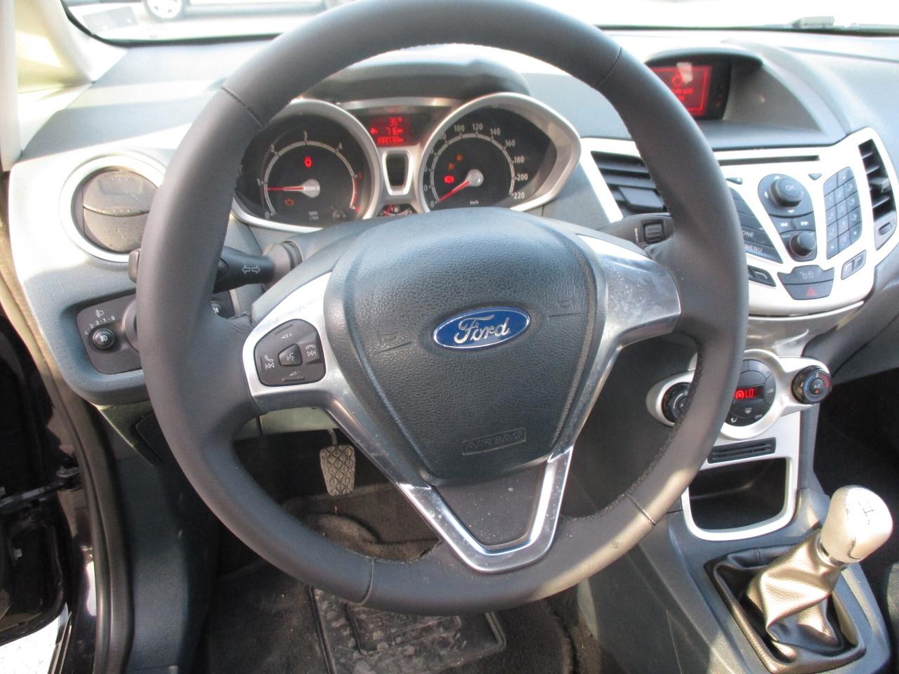 Ford Fiesta 1.4 TDCi 68CV 5 porte Titanium