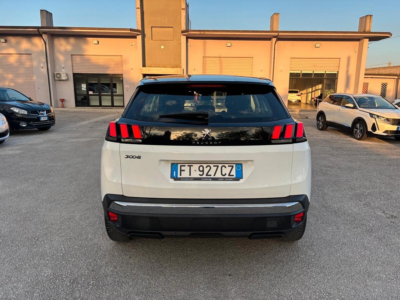 Peugeot 3008 BlueHDi 130 S&S EAT8 Business