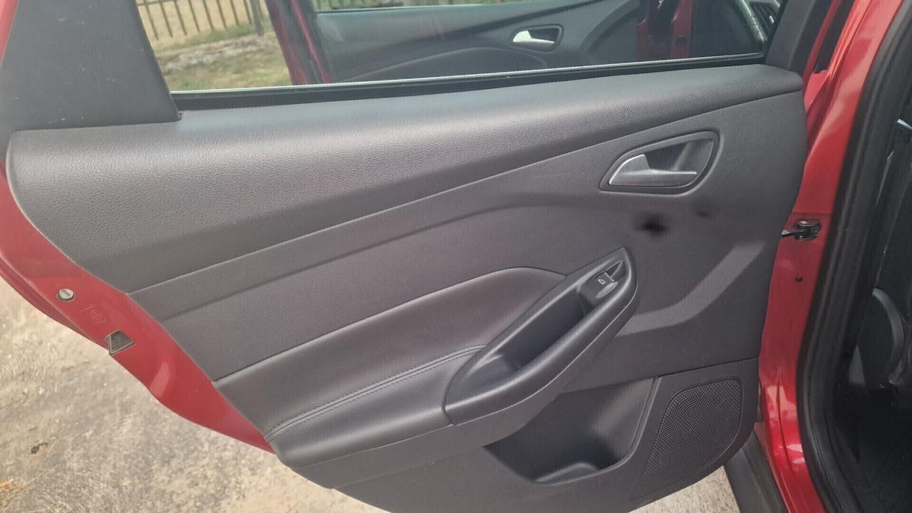 Focus 2.0 TDCi 115cv Powershift Titanium automatica