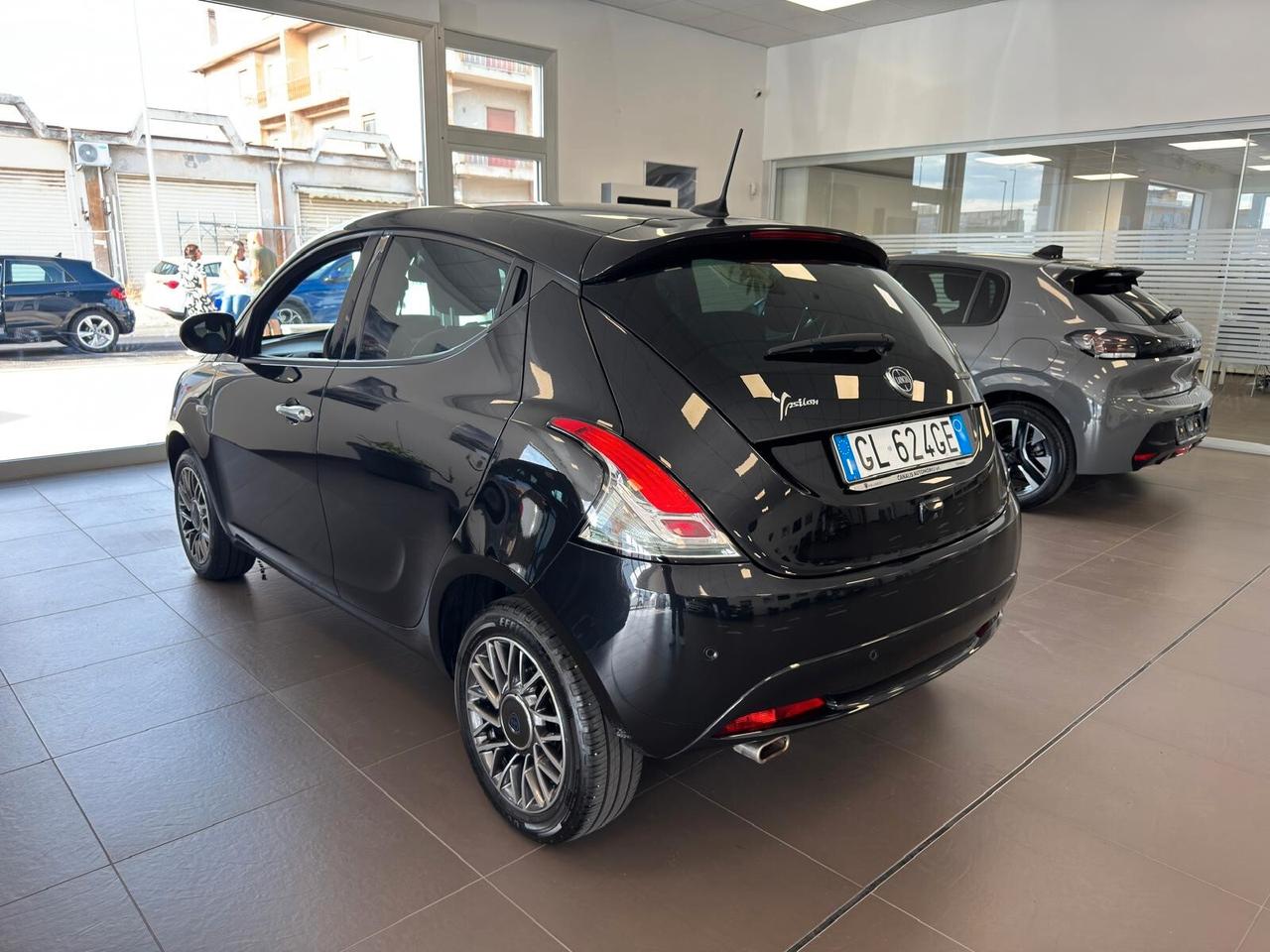 Lancia Ypsilon 1.0 69CV Hybrid Gold Plus 2023