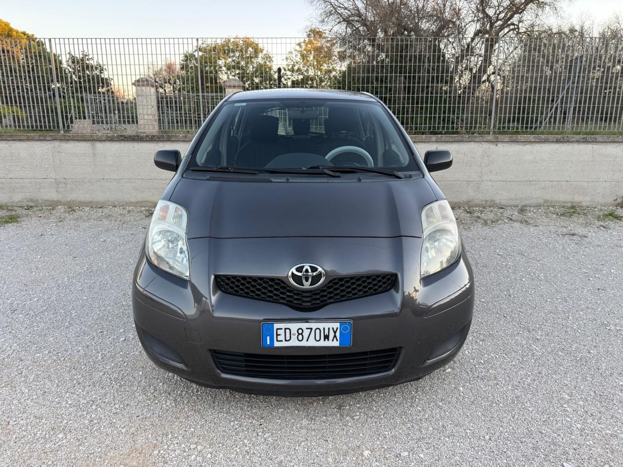 Toyota Yaris 1.0 5 porte Sol
