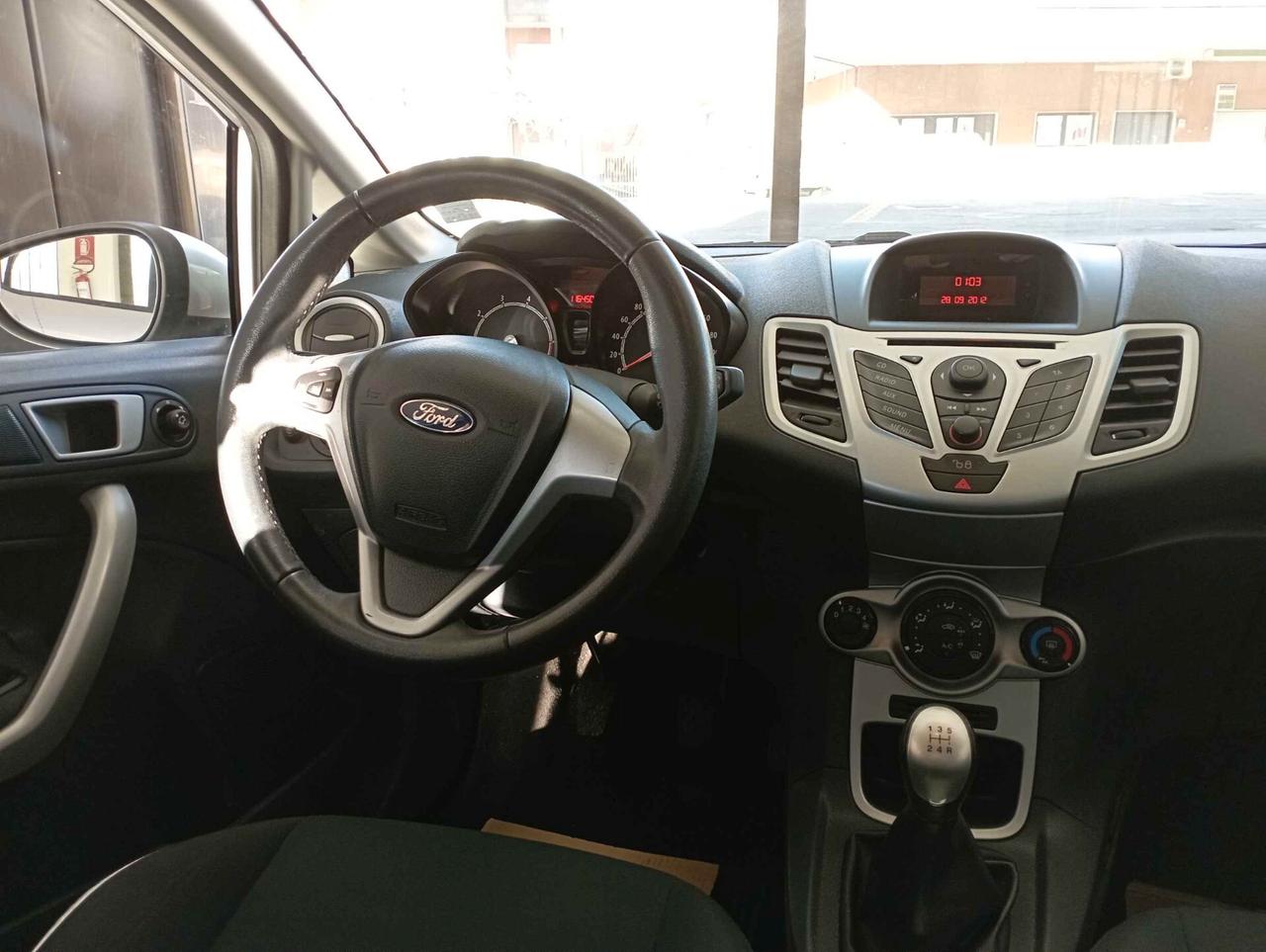 Ford Fiesta Ikon 1.2 60CV 5 porte