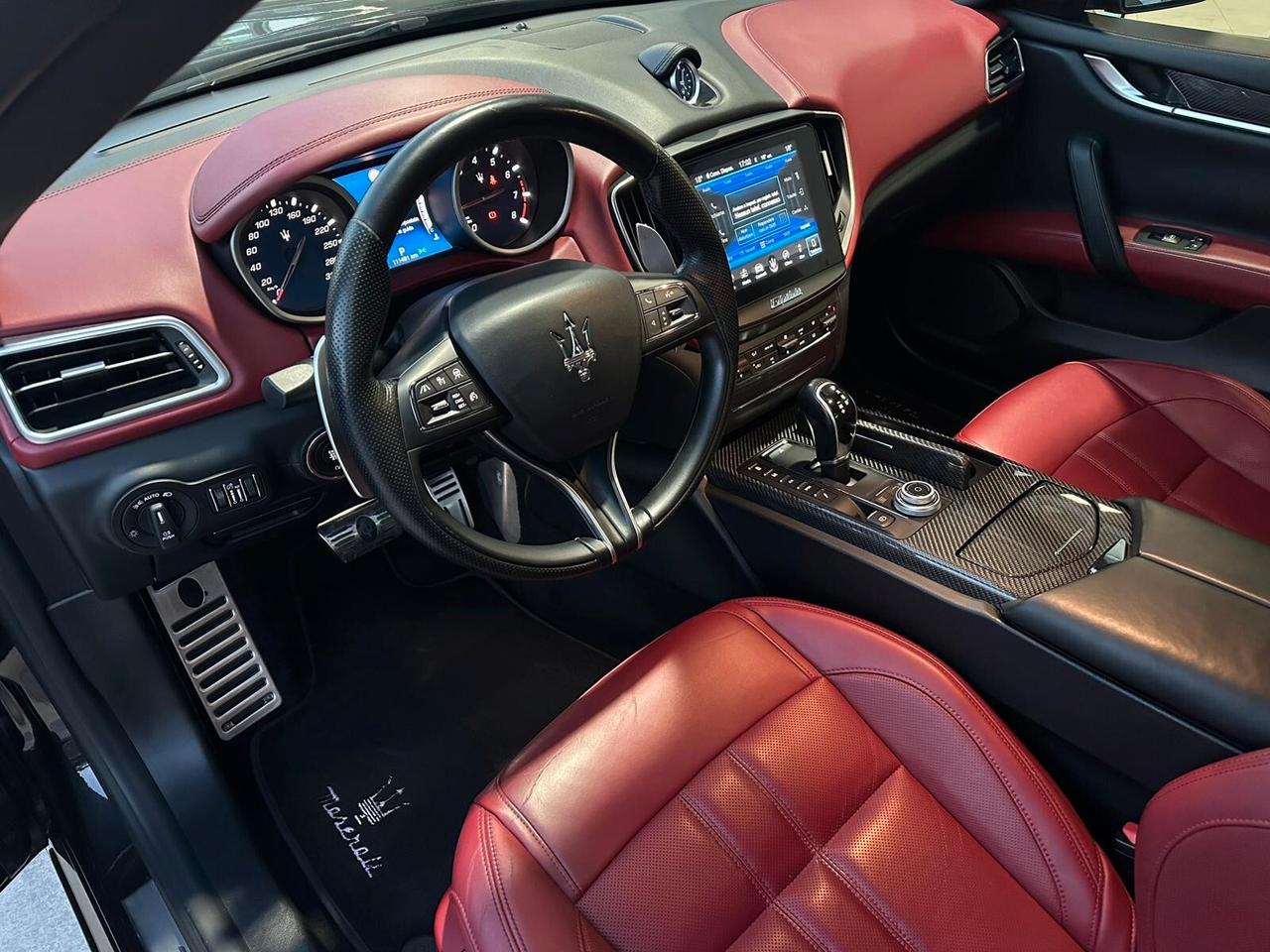 Maserati Ghibli V6 430 CV Q4 Gransport