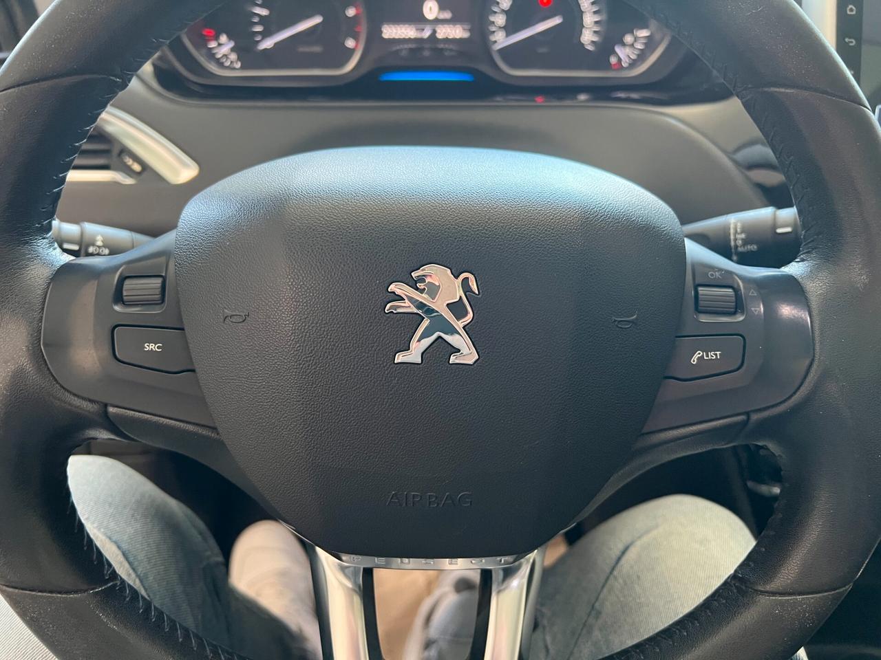 Peugeot 208 1.6 e-HDi 115 CV Stop&Start 5 porte Allure
