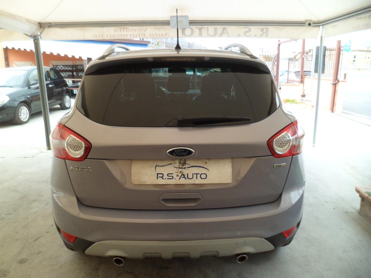 Ford Kuga 2.0 TDCi 163 CV 4WD Titanium 10