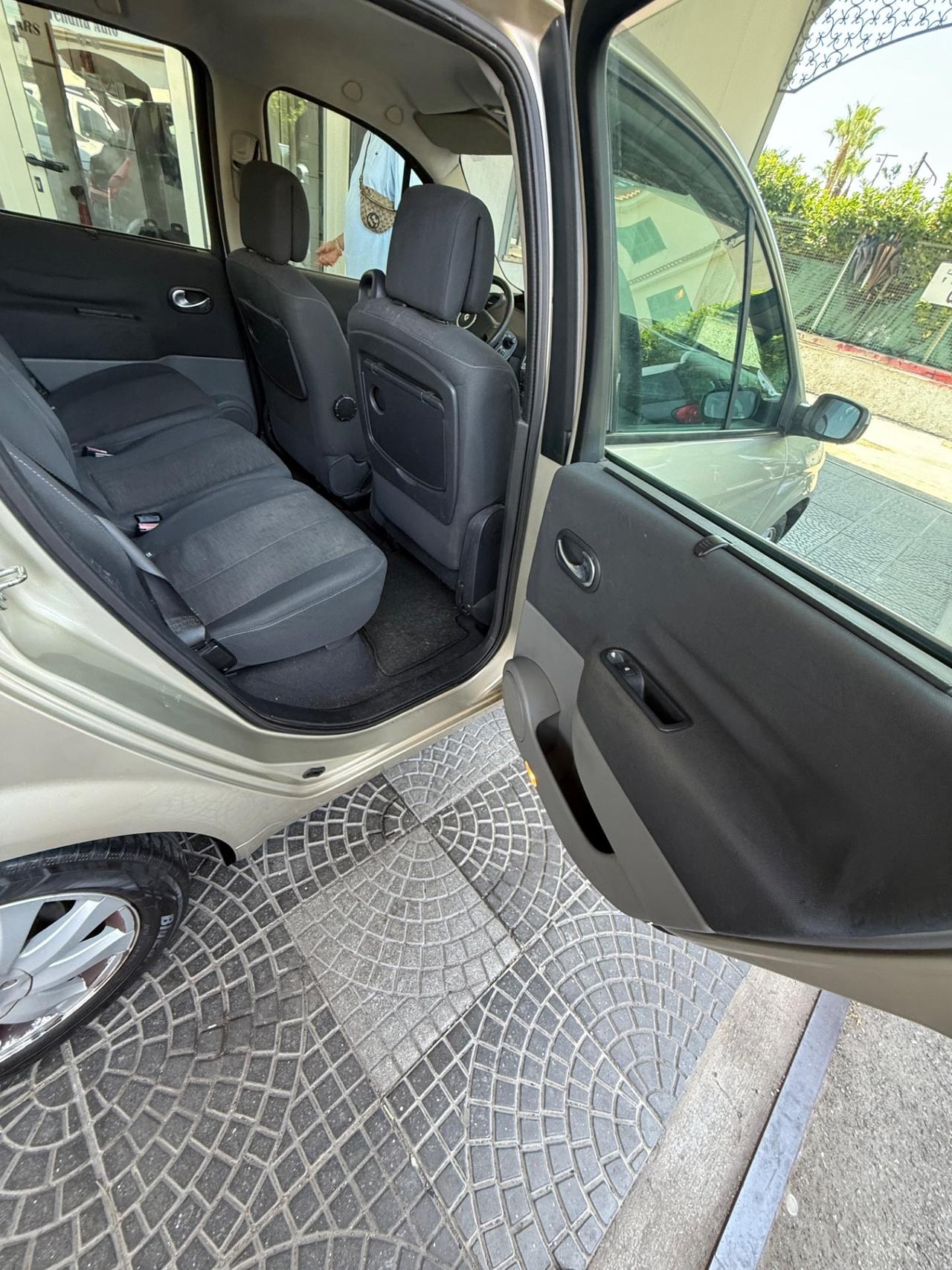 Renault Scenic Scénic 1.5 dCi/105CV Serie Speciale Exception
