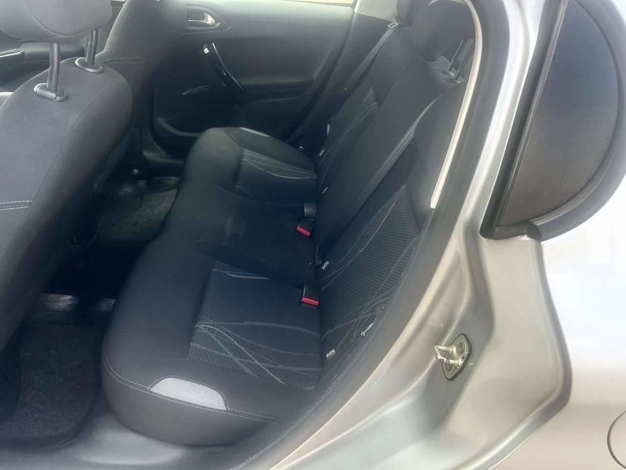 Peugeot 208 1.4 HDi 68 CV 5 porte Active