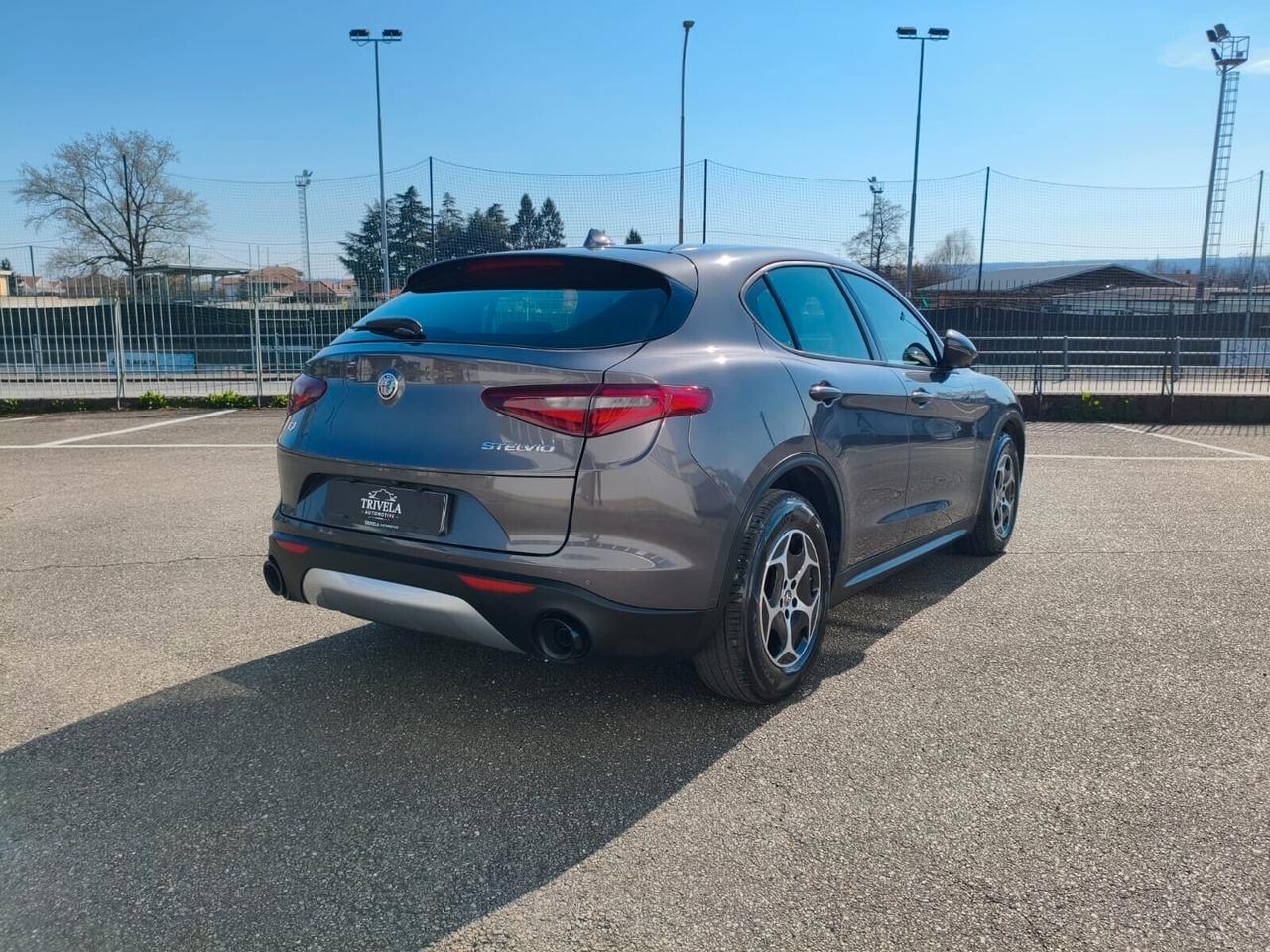 Alfa Romeo Stelvio 2.2 Turbodiesel 190 CV AT8 Q4 Business