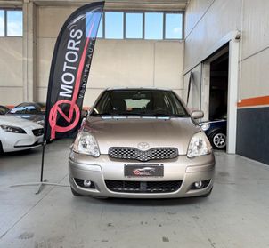 Toyota Yaris 1.3i 16V cat 5 porte Sol AUTOMATICO NEOPATENTATI