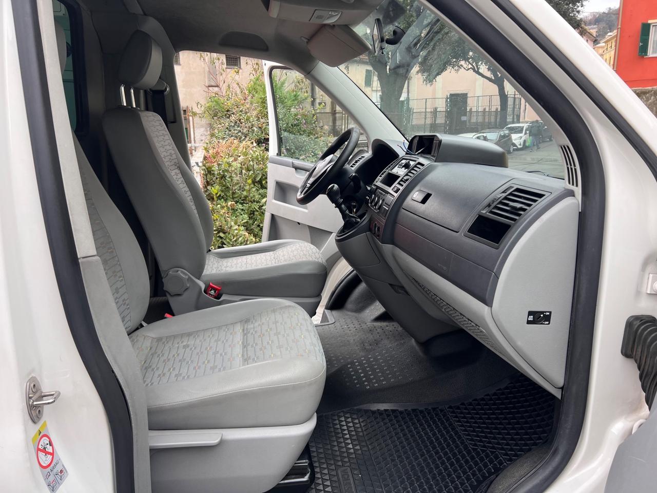 Volkswagen Transporter t5 2.0 TDI 140CV ambulanza