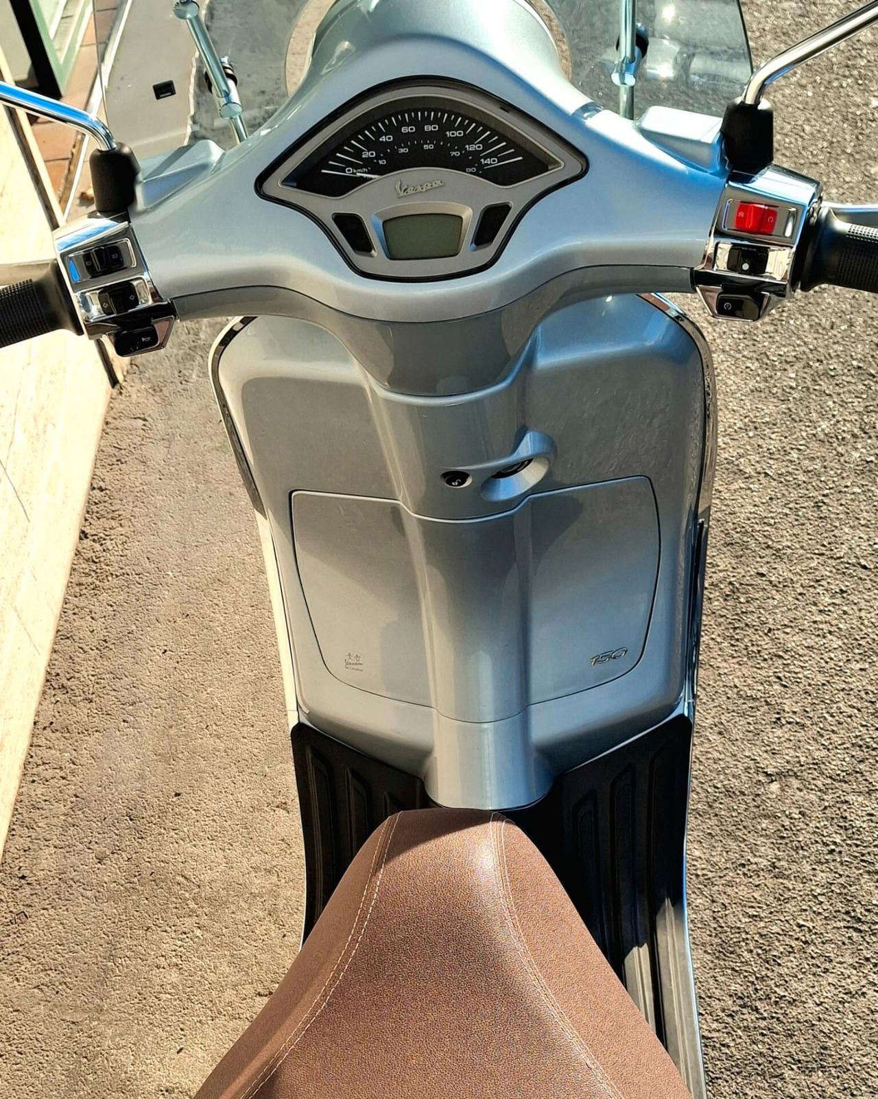 Piaggio Vespa 150 Primavera