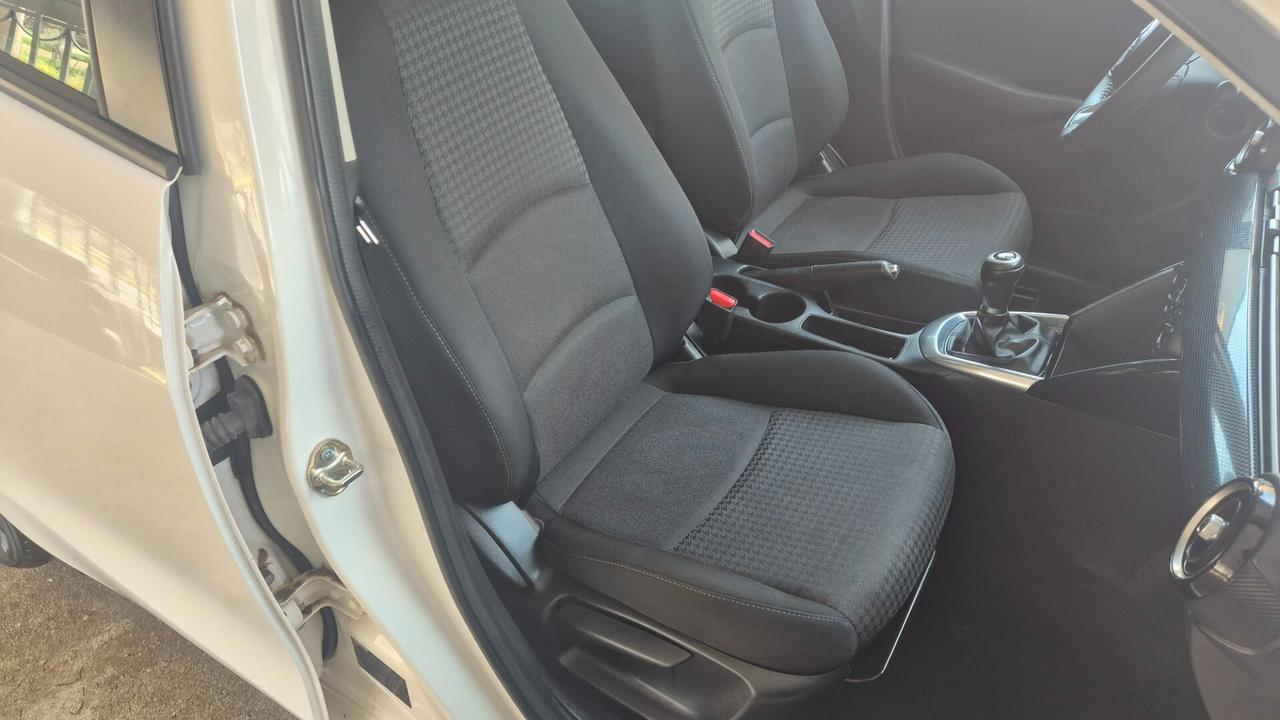 Mazda 2 Mazda2 1.5 Skyactiv-G 90 CV Evolve