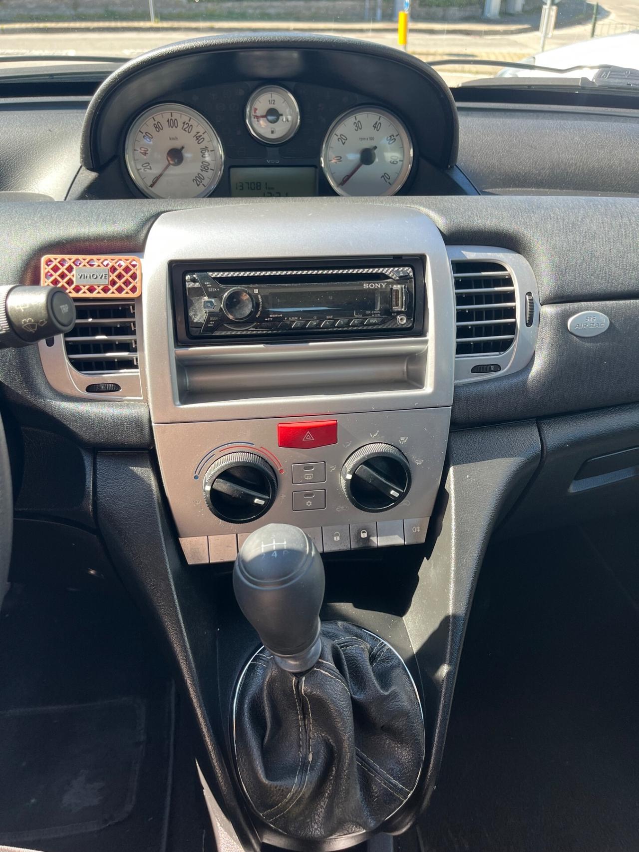 Lancia Ypsilon 1.2benzina/Euro4/60CV/neopatentato/unico proprietario