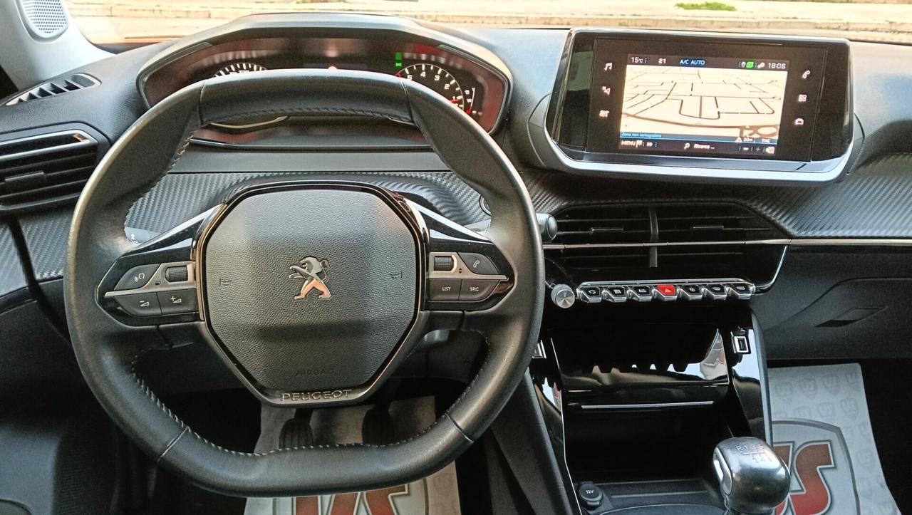 PEUGEOT 2008 1.2 BENZ-RETROC-NAVI