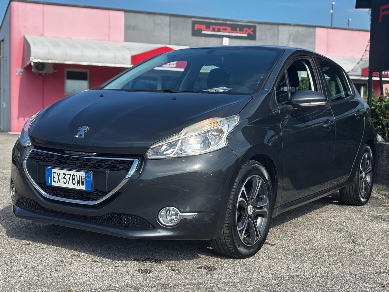 Peugeot 208 1.4 HDi 68 CV 5 porte OK NEO PATENTATI