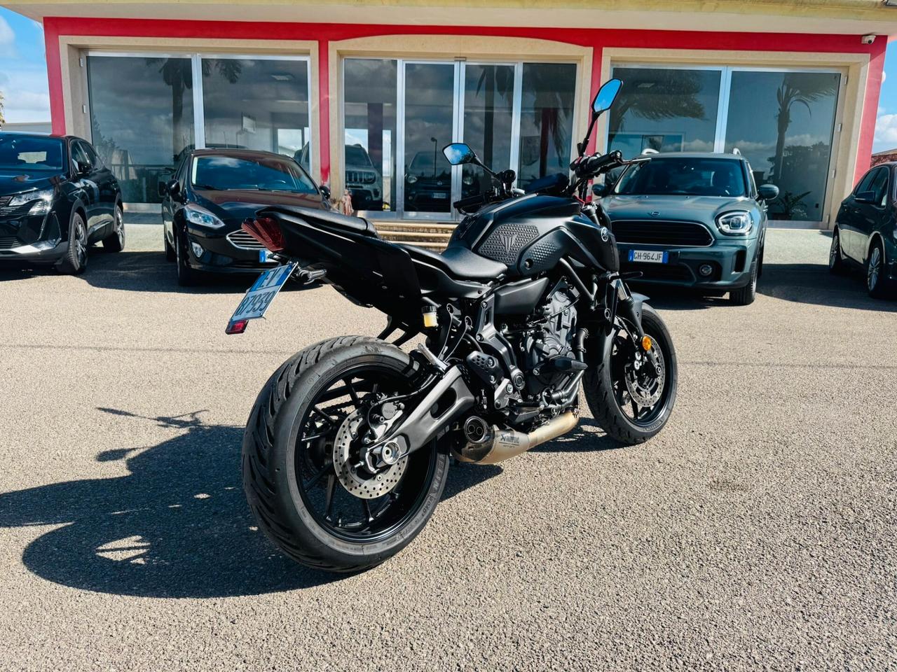 Yamaha MT-07 Akrapovič