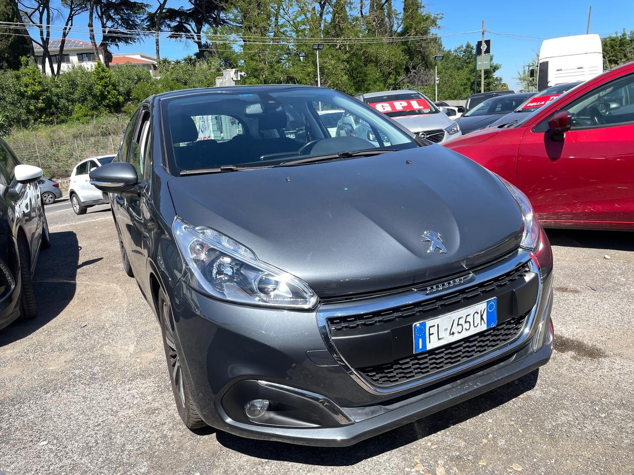 Peugeot 208 BlueHDi 5 porte Allure - navigatore- retrocamera
