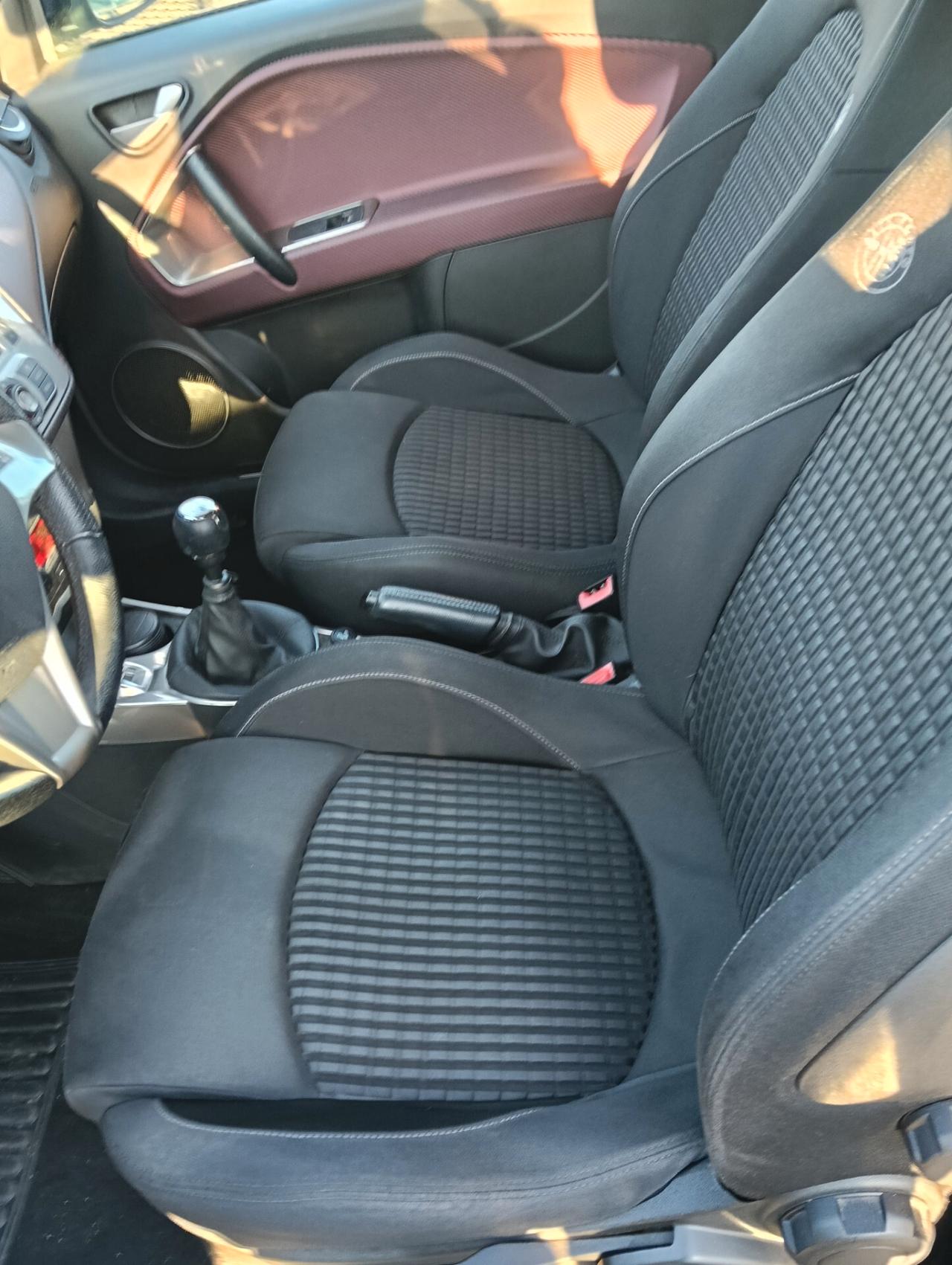 Alfa Romeo MiTo 1.3 JTDm 16V 90 CV Distinctive Sport Pack