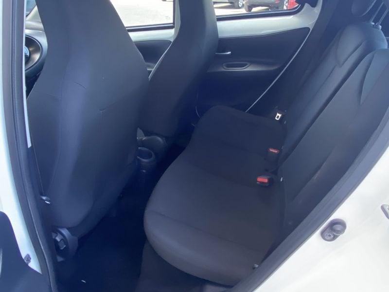 Toyota Aygo X 1.0B (72 CV) Active