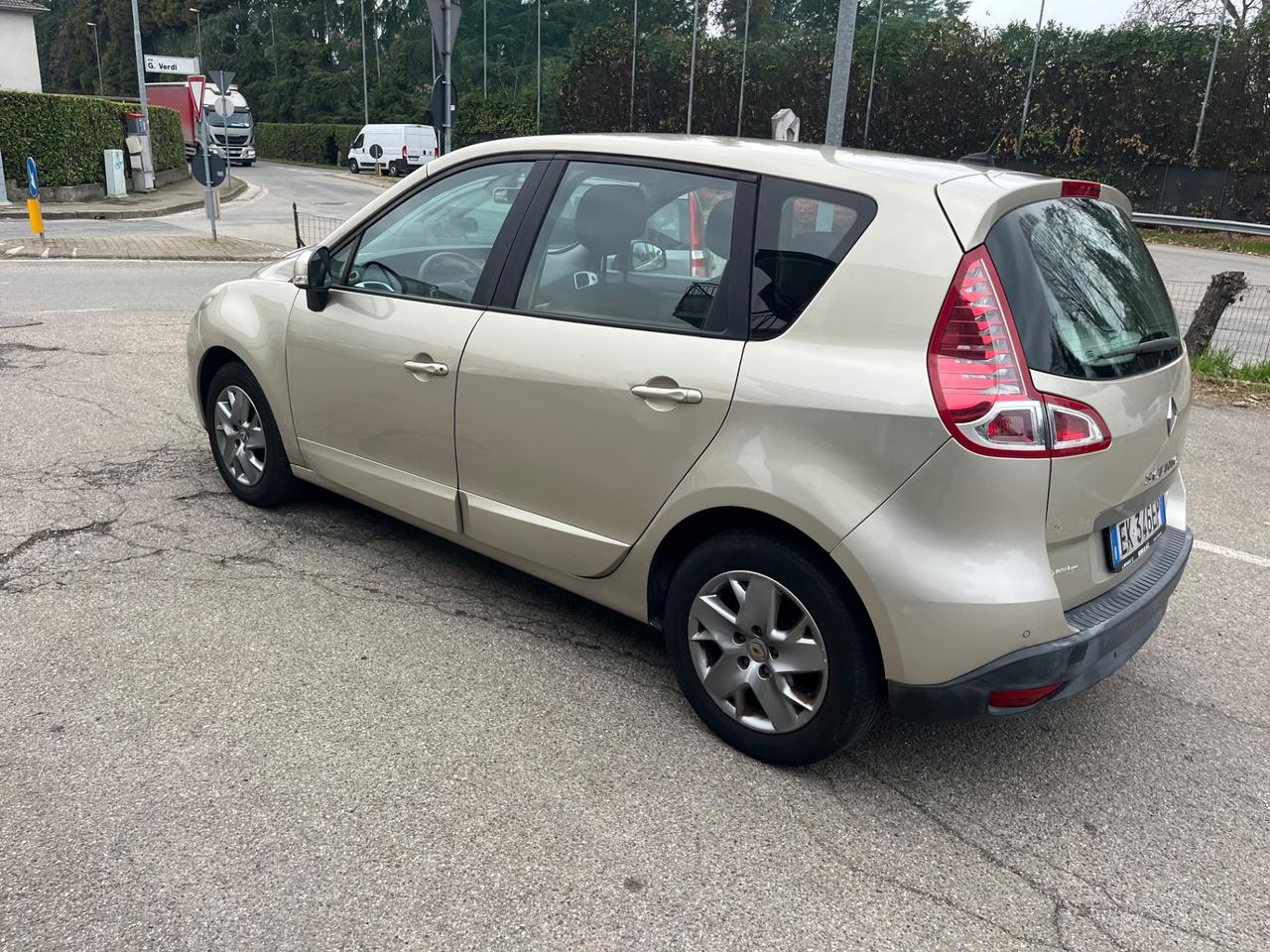 Renault Scenic/1.6HDI/ 110CV/neopatentato/Euro5B con FAP/unico proprietario