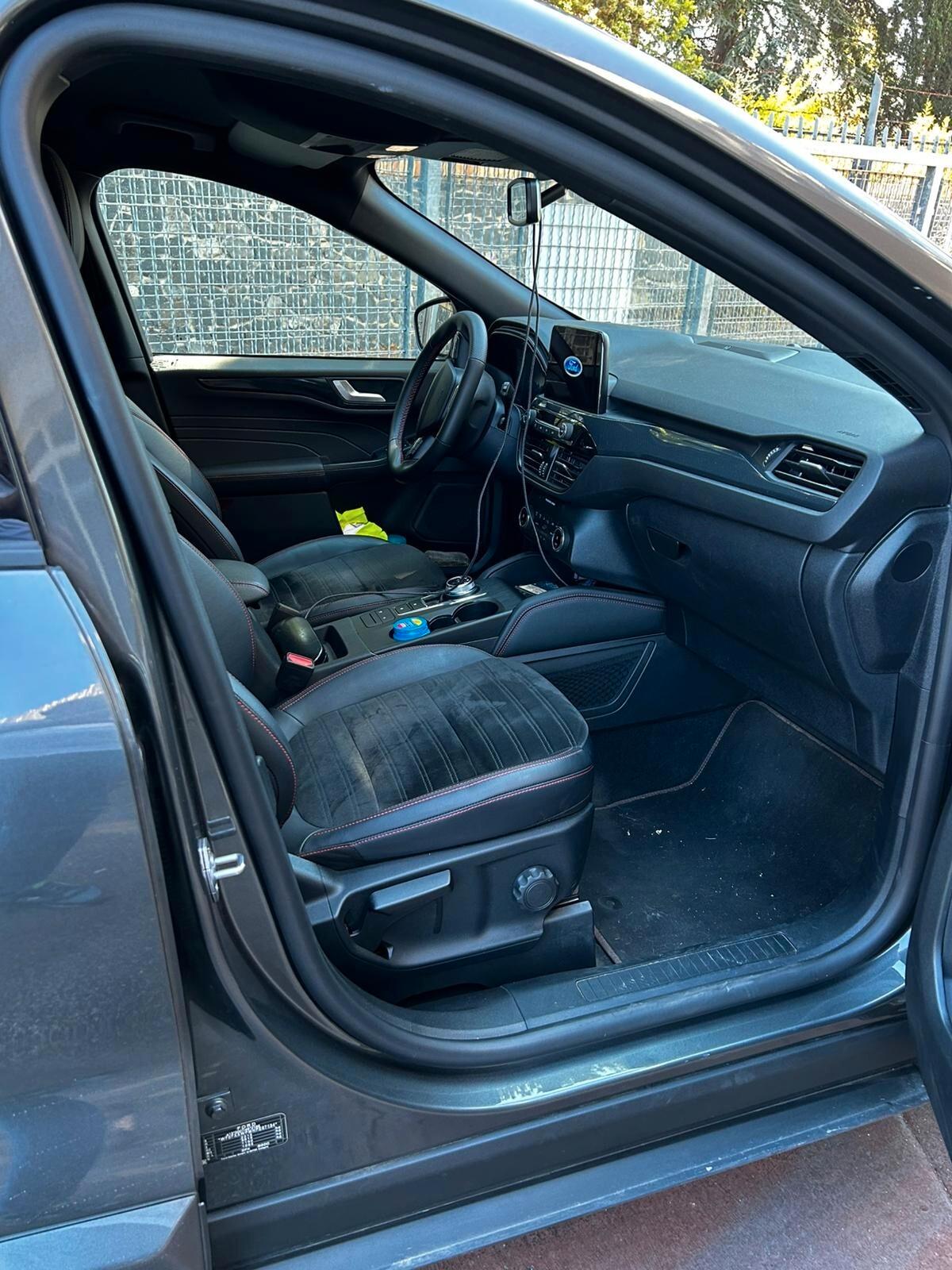 Ford Kuga 2.5 Full Hybrid 190 CV CVT 2WD ST-Line