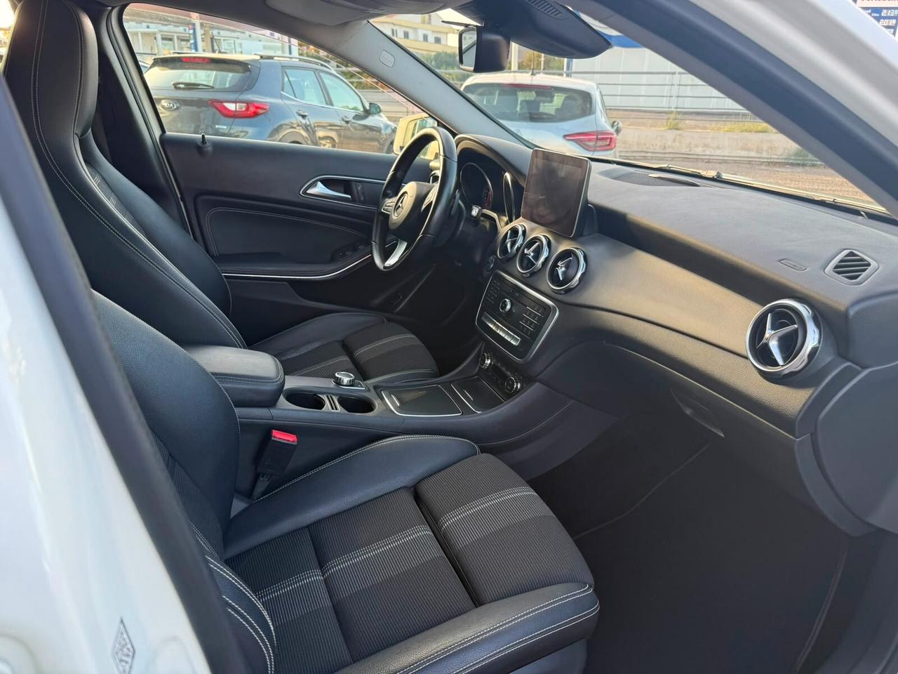 Mercedes-benz GLA 200 d Automatic Premium