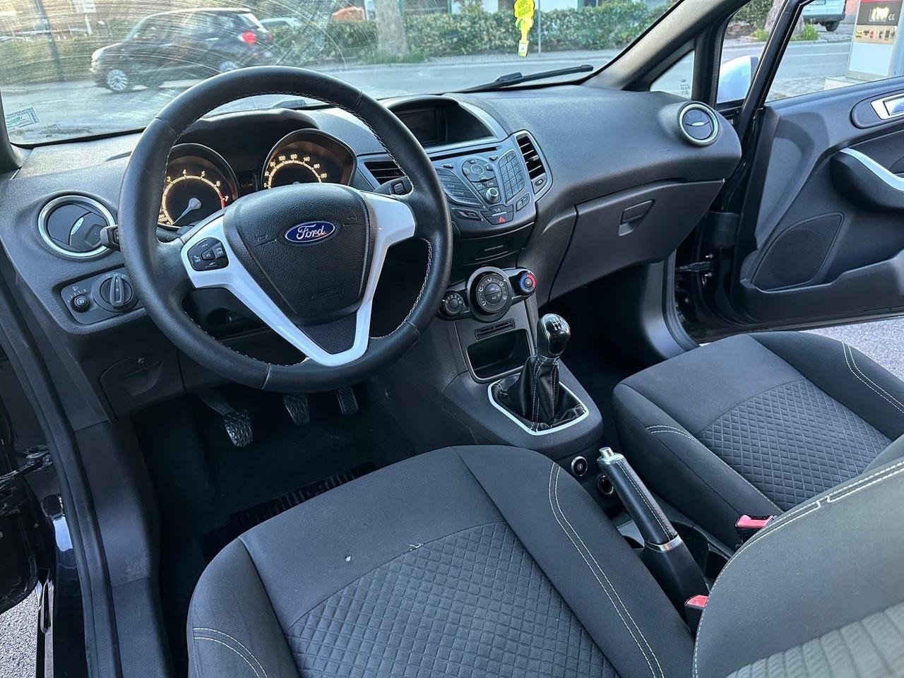 Ford Fiesta 1.4 5 porte Bz.- GPL Black & White Edition 2017