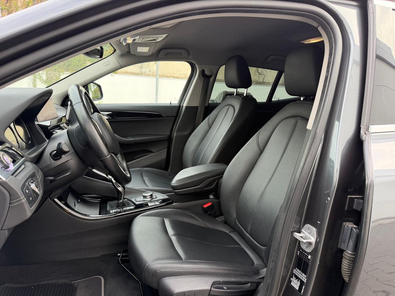 Bmw X2 180D GOLDPLAY EDITION #50678