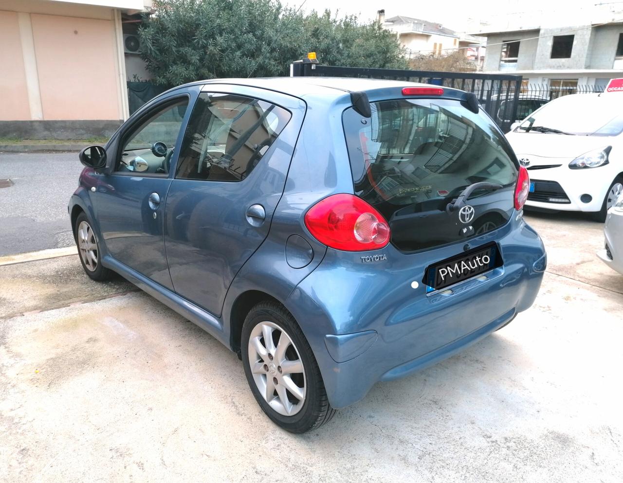 Toyota Aygo 1.0 12V VVT-i 5 porte Sol