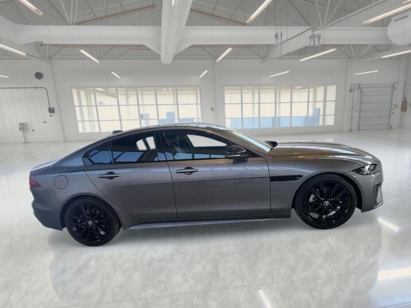 JAGUAR XE 2.0D D204 MHEV R-DYNAMIC S AUTO 4 PORTE BERLINA